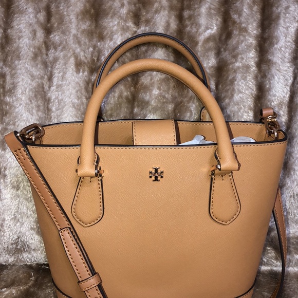Tory Burch Bucket Bag Crossbody - Picture 2 of 9